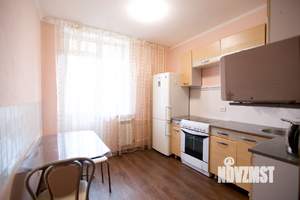 1-к квартира, посуточно, 42м2, 6/10 этаж