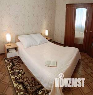 2-к квартира, посуточно, 42м2, 1/1 этаж