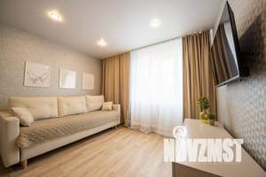 1-к квартира, посуточно, 38м2, 7/10 этаж