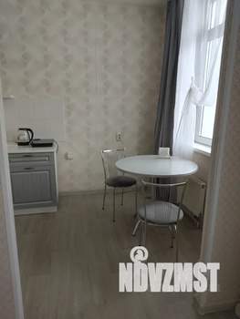 1-к квартира, посуточно, 40м2, 4/10 этаж