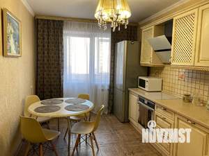 3-к квартира, посуточно, 80м2, 6/10 этаж