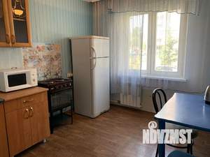 1-к квартира, посуточно, 38м2, 1/10 этаж