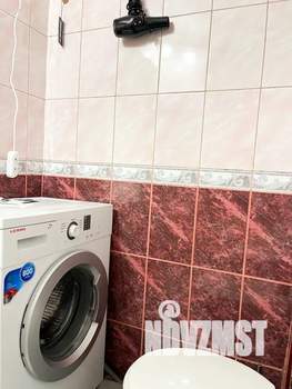 1-к квартира, посуточно, 35м2, 6/9 этаж