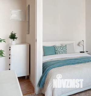 1-к квартира, посуточно, 42м2, 8/10 этаж