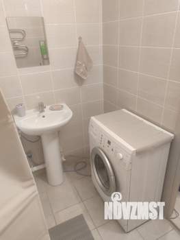 Студия квартира, посуточно, 40м2, 17/17 этаж