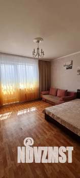 1-к квартира, посуточно, 42м2, 5/10 этаж