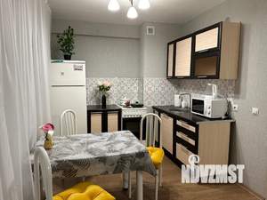 1-к квартира, посуточно, 38м2, 2/17 этаж