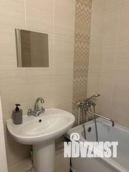 1-к квартира, посуточно, 40м2, 21/25 этаж