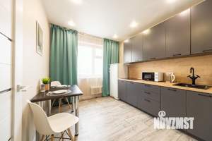 1-к квартира, посуточно, 42м2, 1/1 этаж