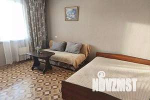 1-к квартира, посуточно, 35м2, 4/9 этаж