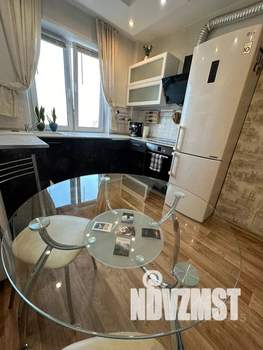 1-к квартира, посуточно, 35м2, 9/14 этаж
