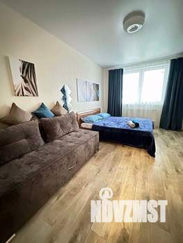 1-к квартира, посуточно, 37м2, 1/1 этаж