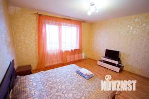 1-к квартира, посуточно, 42м2, 7/10 этаж