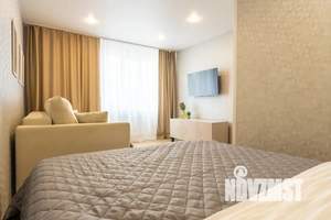 1-к квартира, посуточно, 38м2, 7/10 этаж