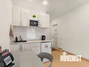 Студия квартира, посуточно, 18м2, 1/10 этаж