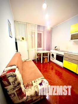 1-к квартира, посуточно, 33м2, 4/10 этаж