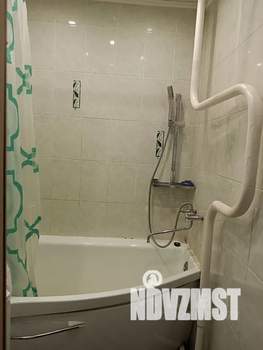 1-к квартира, посуточно, 38м2, 7/10 этаж