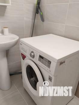 Студия квартира, посуточно, 42м2, 2/20 этаж