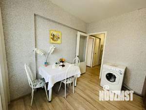 1-к квартира, посуточно, 42м2, 3/10 этаж