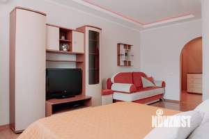 1-к квартира, посуточно, 48м2, 4/10 этаж