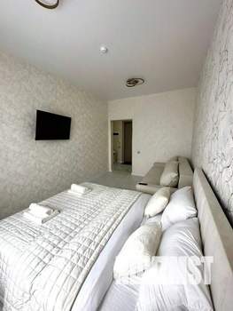 1-к квартира, посуточно, 42м2, 1/1 этаж