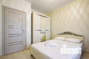 2-к квартира, посуточно, 42м2, 13/25 этаж