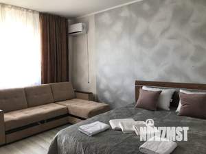 1-к квартира, посуточно, 40м2, 5/10 этаж
