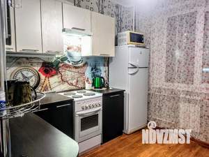 1-к квартира, посуточно, 42м2, 3/10 этаж