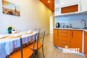 2-к квартира, посуточно, 58м2, 1/1 этаж