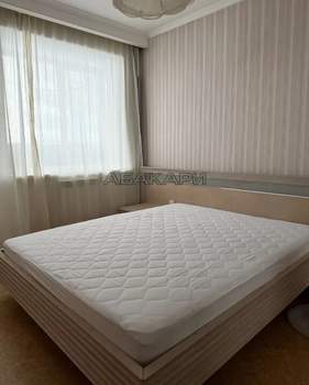 3-к квартира, на длительный срок, 100м2, 5/10 этаж