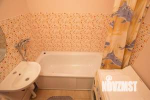 1-к квартира, посуточно, 54м2, 1/1 этаж