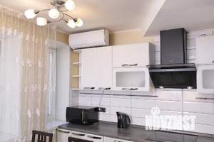 1-к квартира, посуточно, 50м2, 8/10 этаж