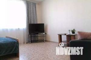 1-к квартира, посуточно, 42м2, 4/10 этаж