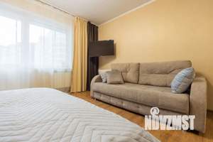 1-к квартира, посуточно, 42м2, 4/10 этаж