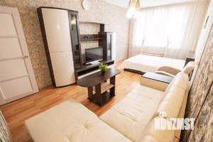 1-к квартира, посуточно, 46м2, 1/1 этаж