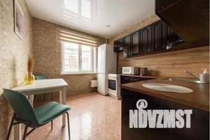 1-к квартира, посуточно, 38м2, 4/10 этаж