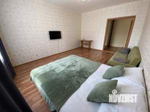 1-к квартира, посуточно, 42м2, 4/10 этаж