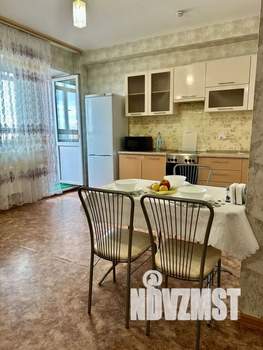 2-к квартира, посуточно, 77м2, 14/17 этаж