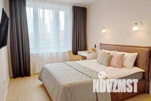 2-к квартира, посуточно, 44м2, 3/21 этаж