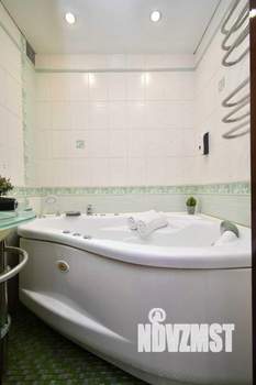 2-к квартира, посуточно, 65м2, 1/1 этаж