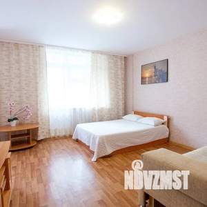 1-к квартира, посуточно, 42м2, 3/10 этаж