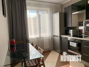 1-к квартира, посуточно, 40м2, 7/10 этаж