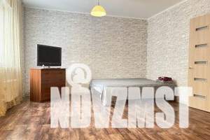 1-к квартира, посуточно, 38м2, 8/17 этаж