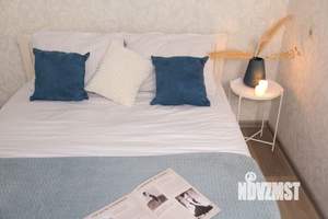 1-к квартира, посуточно, 42м2, 7/10 этаж