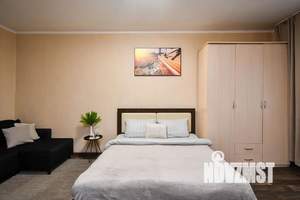 Студия квартира, посуточно, 32м2, 1/5 этаж