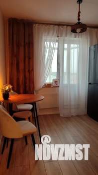 1-к квартира, посуточно, 34м2, 8/10 этаж