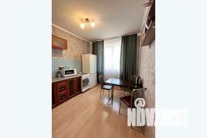 1-к квартира, посуточно, 33м2, 2/27 этаж