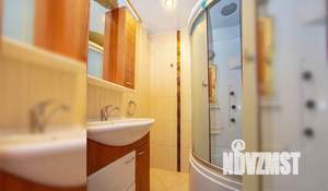 1-к квартира, посуточно, 64м2, 1/1 этаж