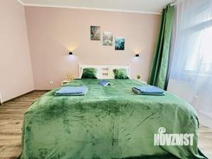 Студия квартира, посуточно, 40м2, 8/10 этаж