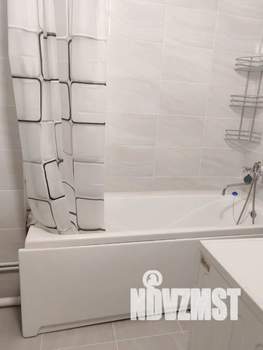 Студия квартира, посуточно, 42м2, 2/20 этаж